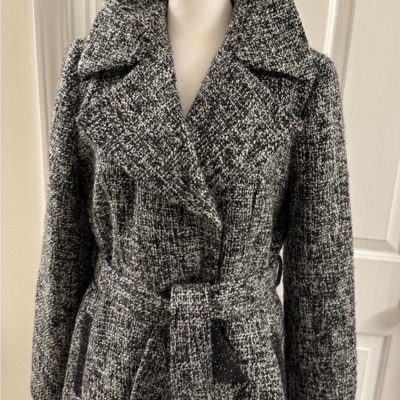 Tahari Wool blend Trench Coat Ruffle Size 10 - Picture 3 of 16